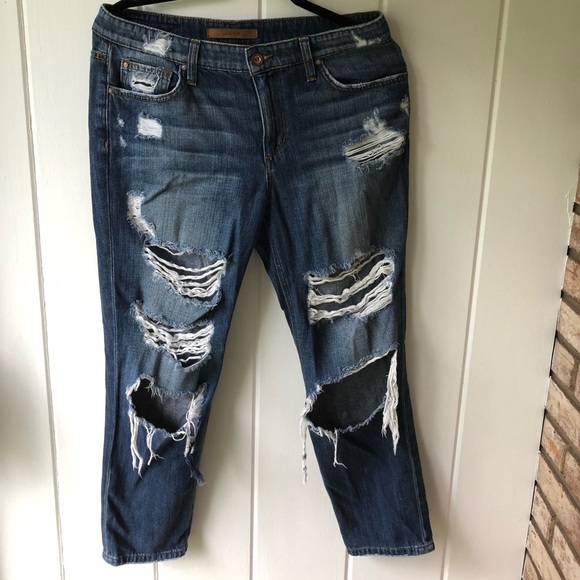 Distressed denim boyfriend jeans - Picture 1 of 3